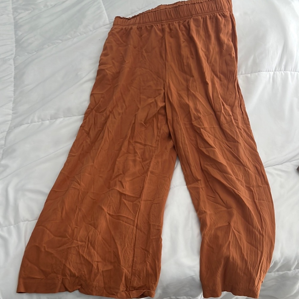 Cropped rust colored pants